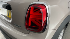 MINI Hatchback 1.5 Cooper Classic 3dr Auto Petrol Hatchback